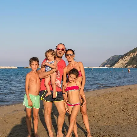 Отель International