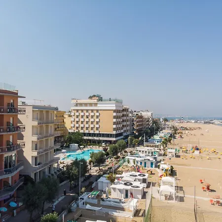 International מלון 3*